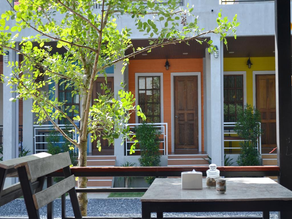Toffee House Hotel Nakhon Nayok Room photo