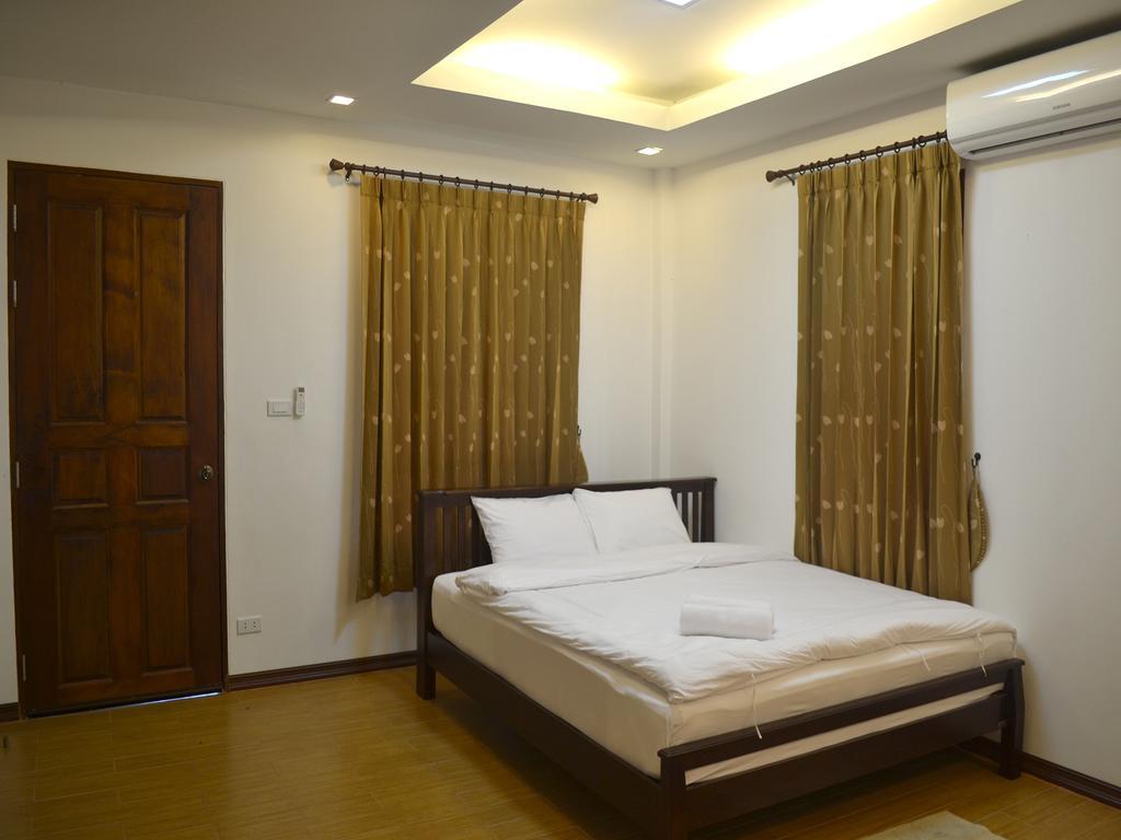 Toffee House Hotel Nakhon Nayok Room photo