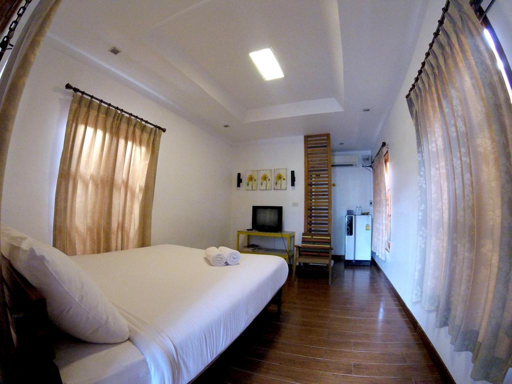 Toffee House Hotel Nakhon Nayok Exterior photo
