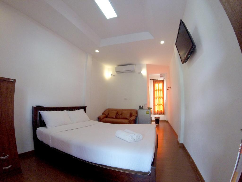 Toffee House Hotel Nakhon Nayok Exterior photo