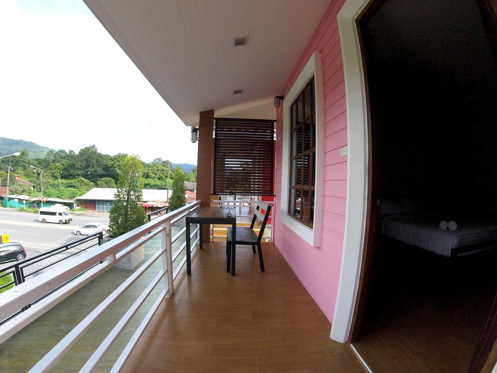 Toffee House Hotel Nakhon Nayok Exterior photo