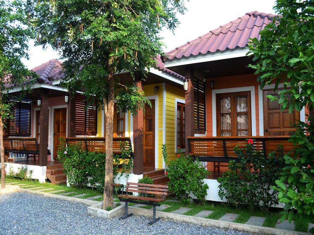 Toffee House Hotel Nakhon Nayok Exterior photo